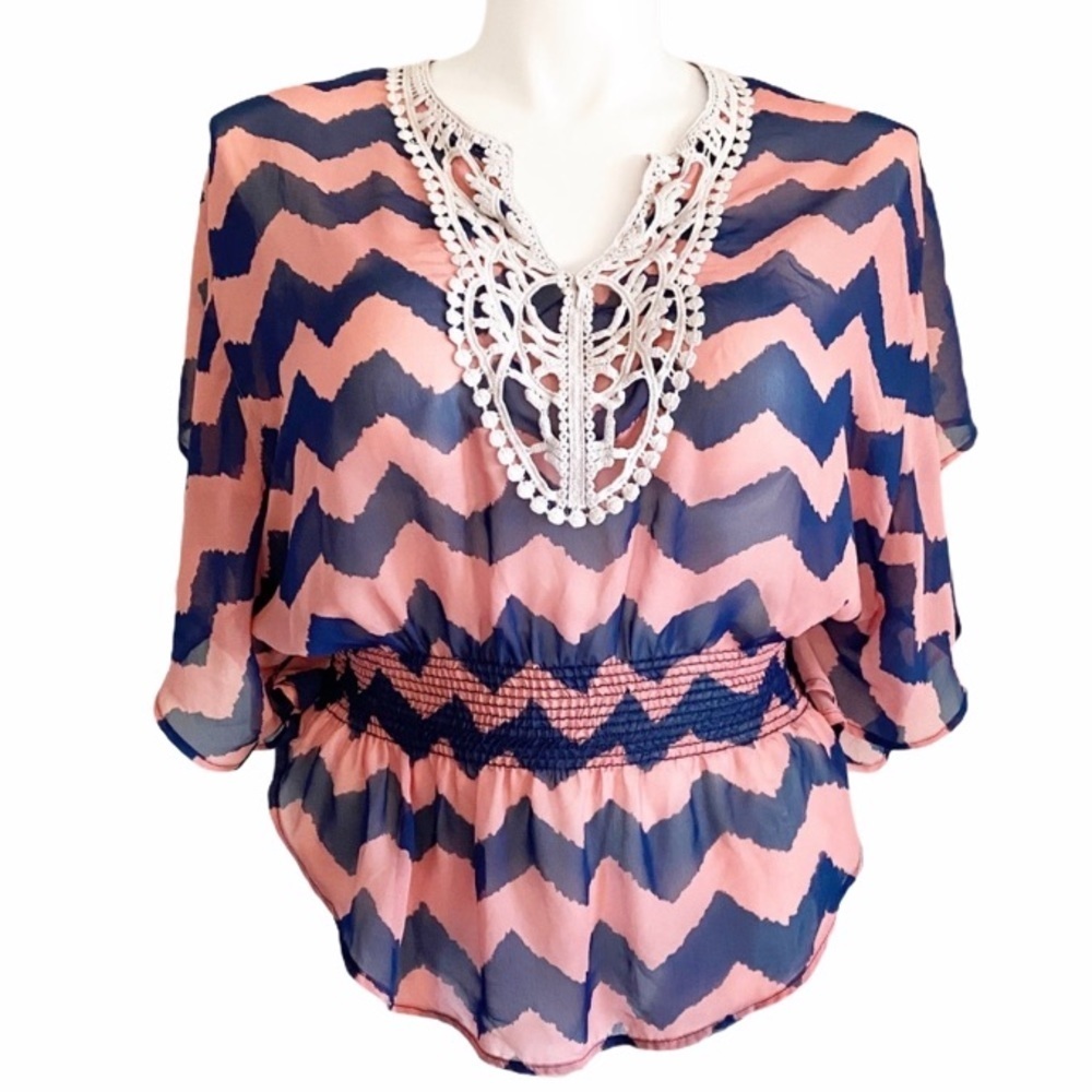 American Dream Kimono Sleeve Geo Peplum Top Medium